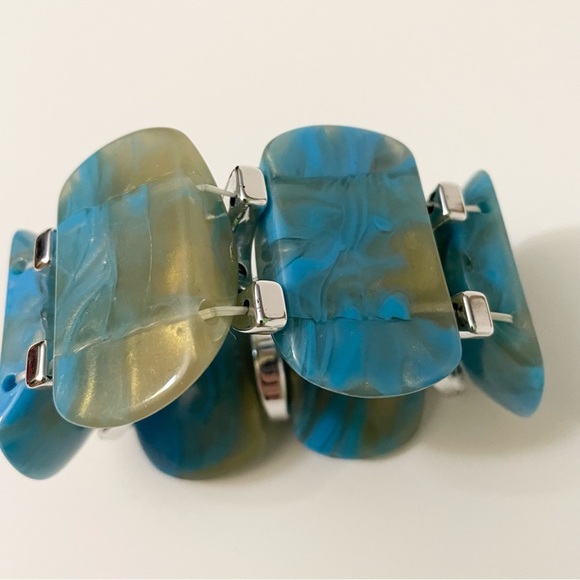 Vintage Blue Swirl Silver Tone Wide Lucite Stretch Bracelet - Picture 11 of 16